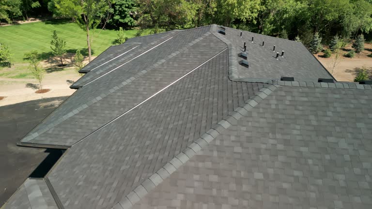 Best Roof Moss and Algae Removal  in Vista Santa Rosa, CA